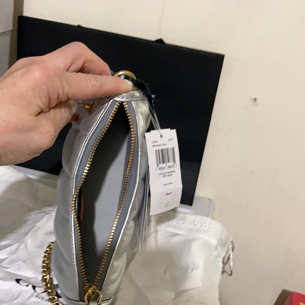 Coach Swinger silver metallic quilted leather shoulder bag - Picture 10 of 11